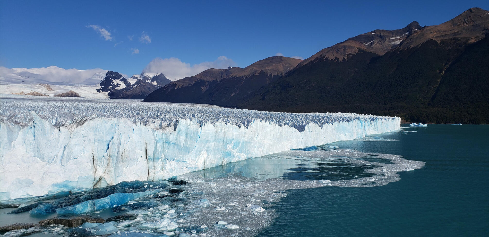 Landscape photo of the Perito Moreno Glacier and Lake